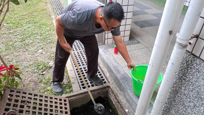 防汛期水溝清理