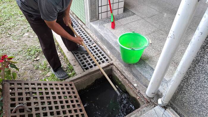 防汛期水溝清理